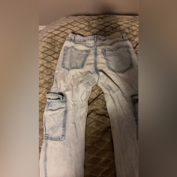 cargo style jeans with pockets - Picture 2 of 2